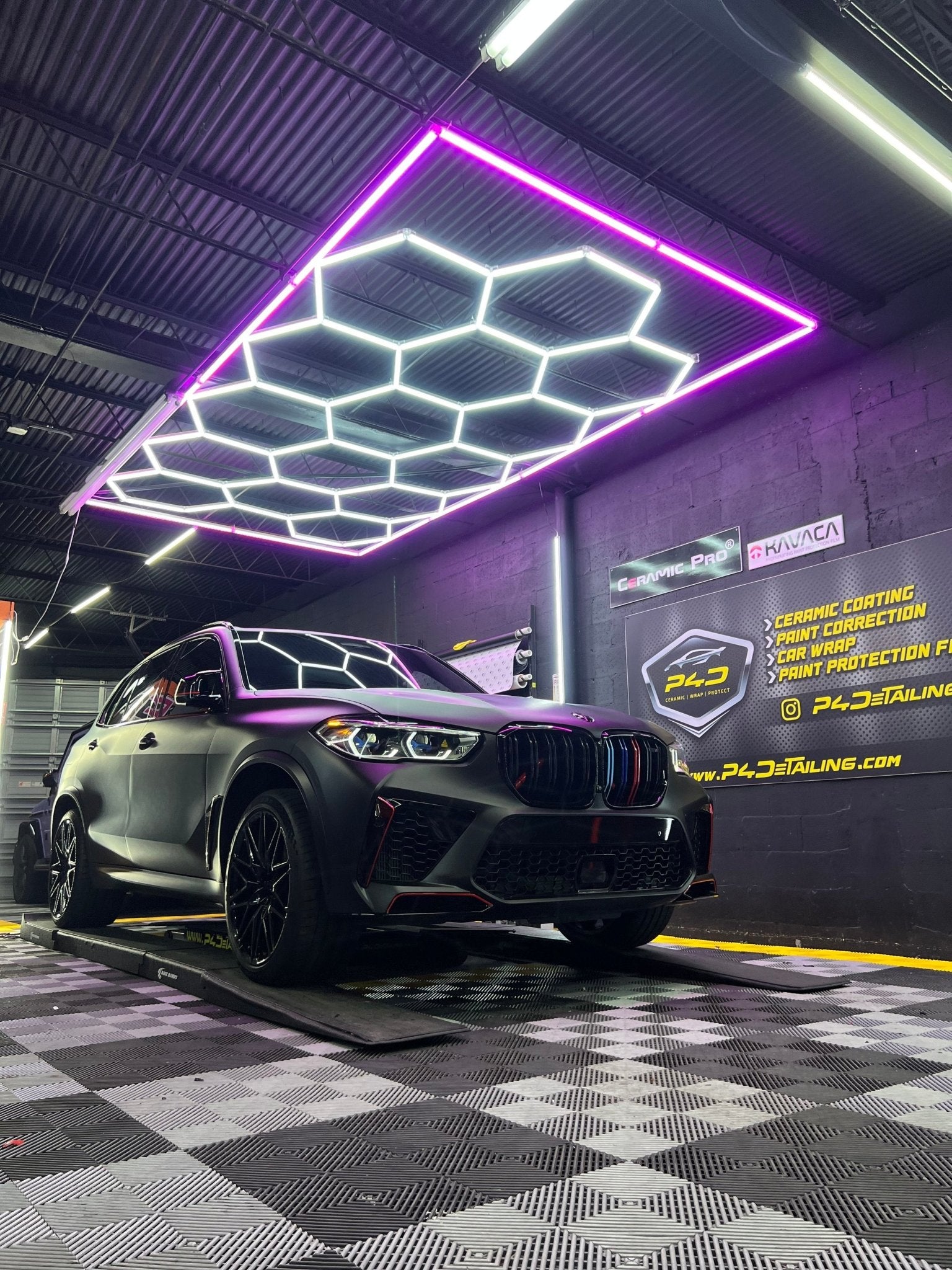 single glow garage - LumaTech Lighting